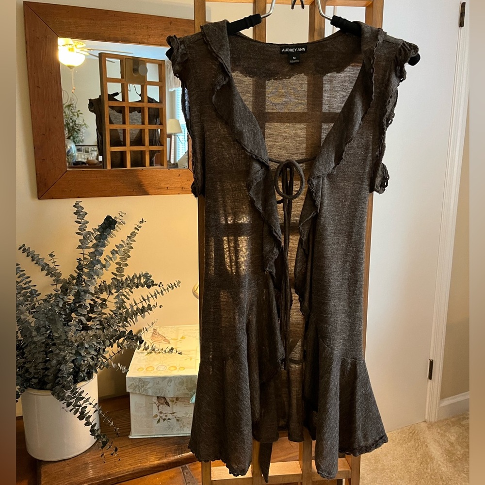 Audrey Ann VINTAGE brown tie-front cardigan vest - lace trim ruffle (Med.)